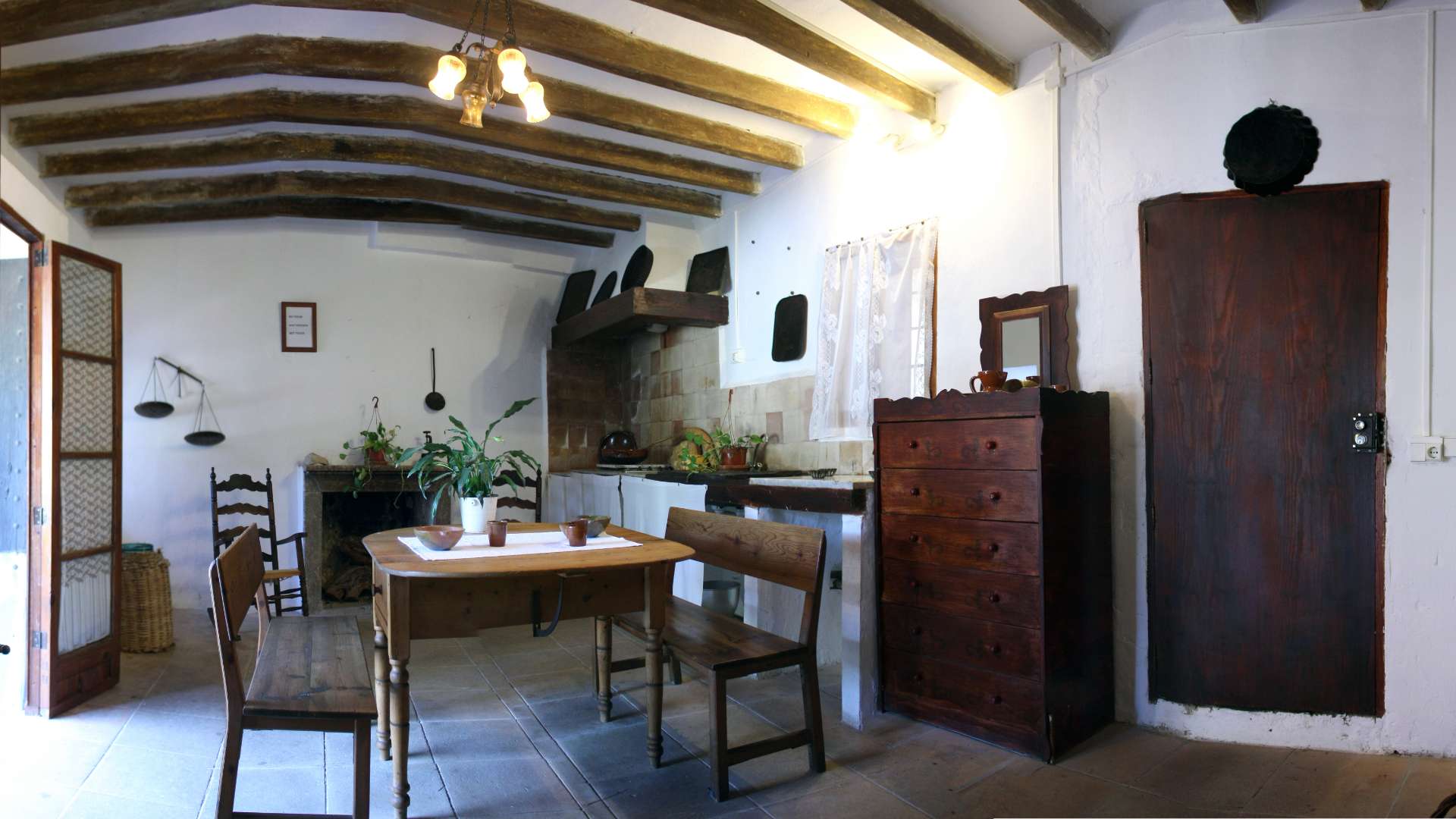 The House Gallery 16 - Jardines de Alfabia